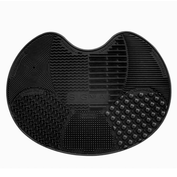 LAST ONE NEW [Sigma] Spa Express Makeup Brush Cleaning Mat - Fits in your sink! - Picture 3 of 7